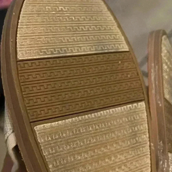 Tom’s sandals  size 9 great condition - Picture 10 of 11